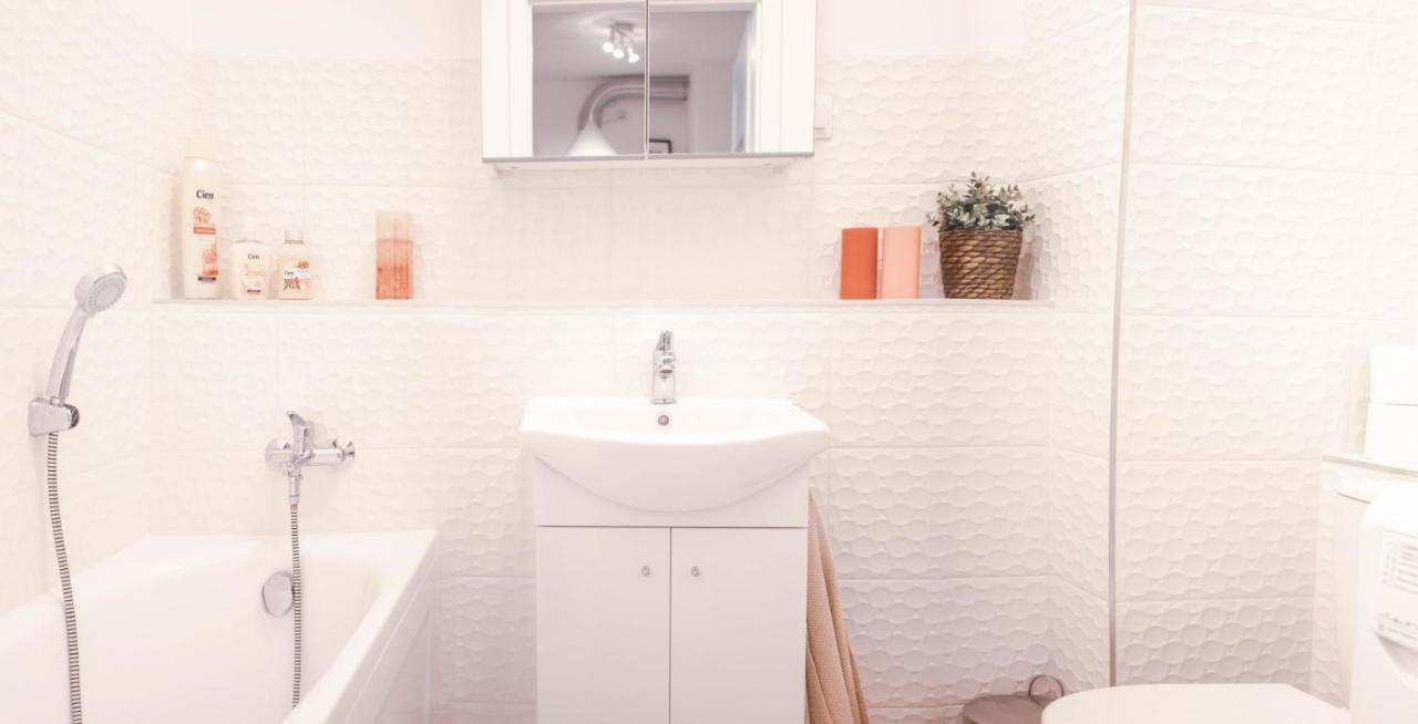 Project Comfort Apartament Potrzebna 55/29 Warszawa Apartment Bagian luar foto